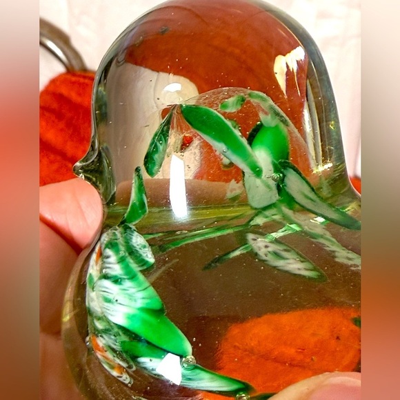 Vintage Art Glass Paperweight Chunky Glass Bird Clear With Green & Wht Swirls - Picture 5 of 6